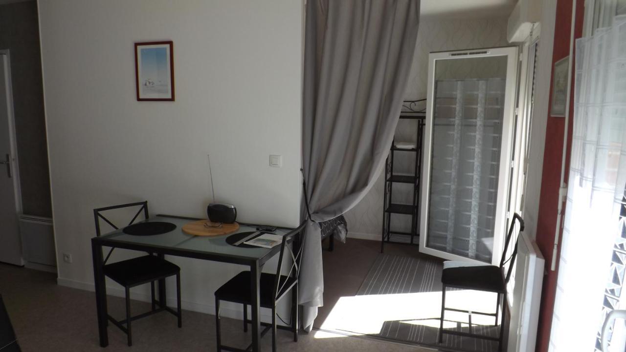 Appartement T2 ,Parking Prive,Terrasse, 10 Mns A Pieds De La Cite Corsaire Et Ses Plages Saint-Malo Exterior photo